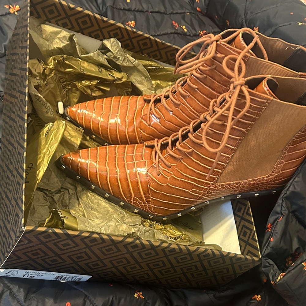 Charles By Charles David Brown Croc Lace-Up Boots - Picture 3 of 8